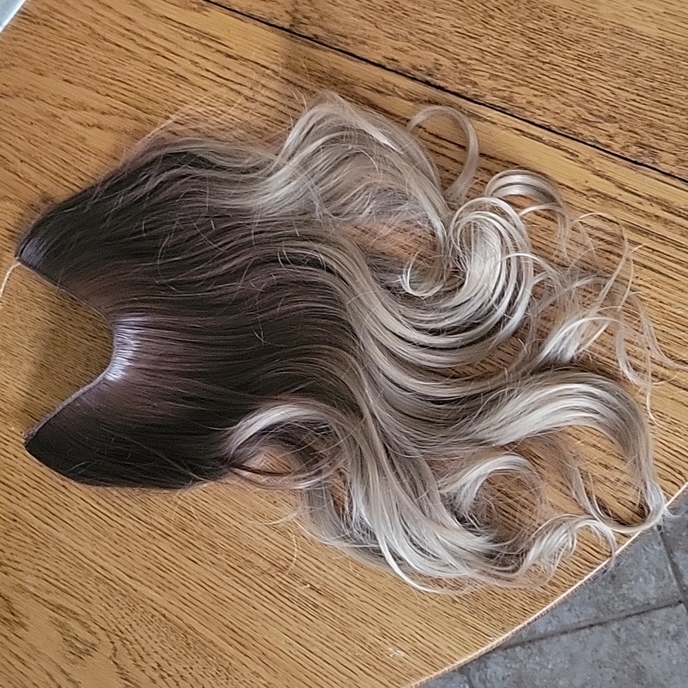 Halo hair piece light brown to blonde 16"